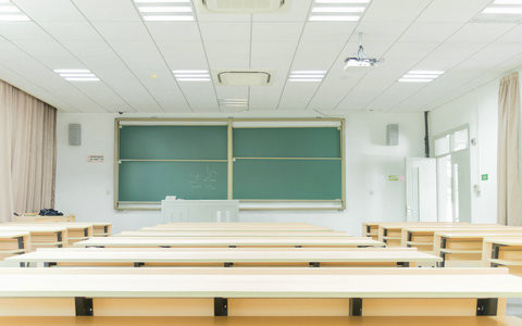 中国人民大学戏剧与影视学在职研究生好考吗？学制几年？