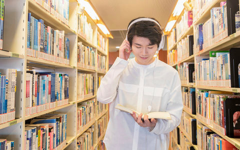 上海交通大学公共管理(MPA)在职研究生考试科目包括哪些？