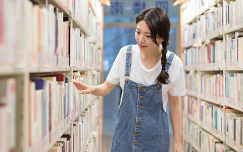 复旦大学高级工商管理(EMBA)在职研究生好考吗？学制几年？