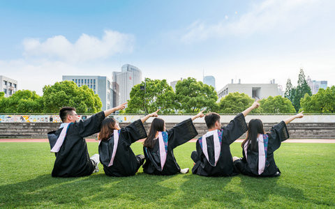 复旦大学旅游管理在职研究生好考吗？学制几年？