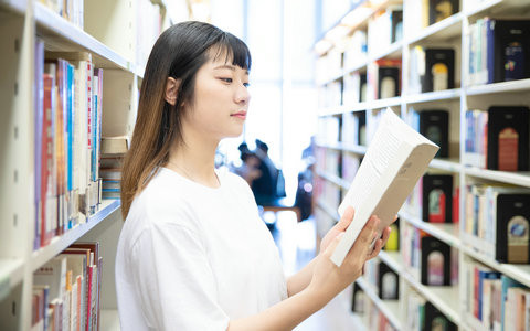 华东师范大学心理学在职研究生好考吗？学制几年？