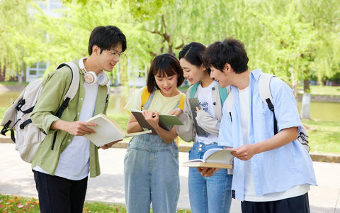 内蒙古大学在职研究生上课方式是什么？