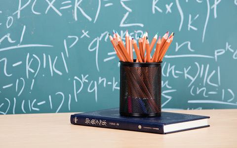 内蒙古民族大学在职研究生上课方式是什么？