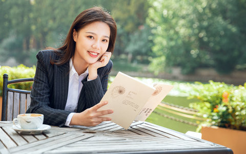 内蒙古财经大学在职研究生上课方式是什么？