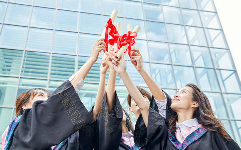 电子与通信工程在职研究生上课方式是什么？