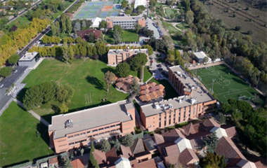 卡米洛何塞塞拉大学