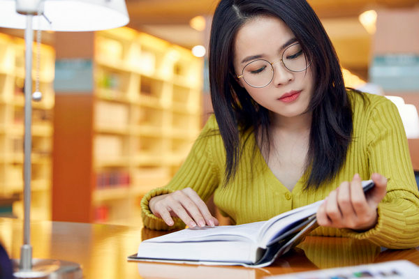 在职研究生哪个学校好考