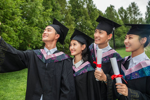 湖北中医药大学在职研究生学费多少钱
