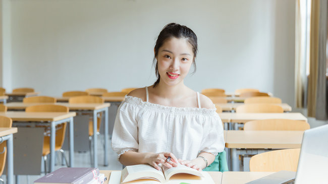 景德镇陶瓷大学在职研究生学费多少钱?