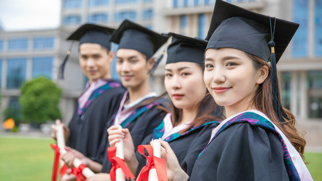 青岛大学在职研究生录取分数线是多少？