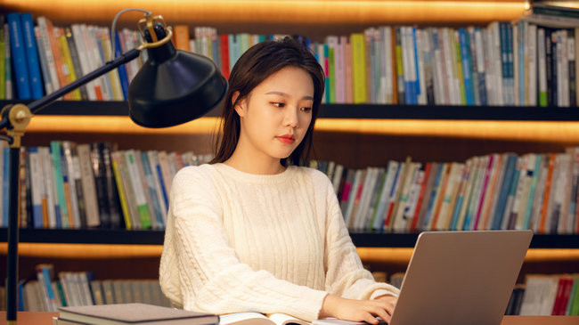 广州大学在职研究生学费多少钱？