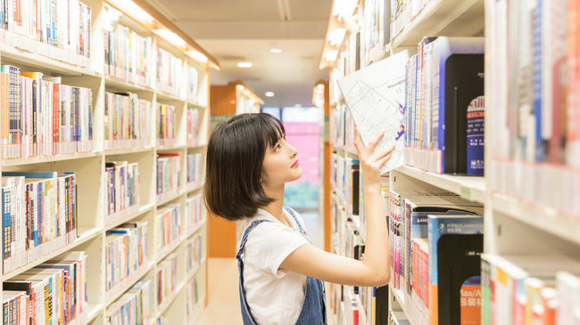 中国劳动关系学院在职研究生怎么报名？
