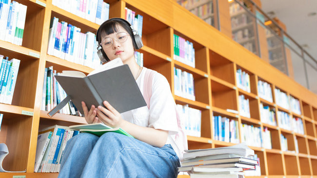 西安外国语大学在职研究生要考哪些科目？