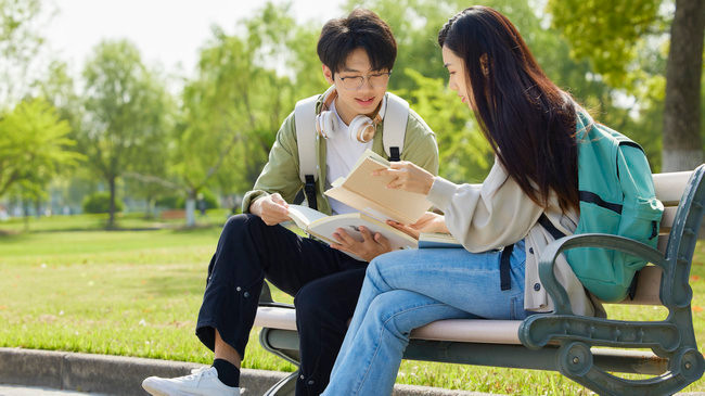 青海民族大学在职研究生报名及考试时间是什么时候?
