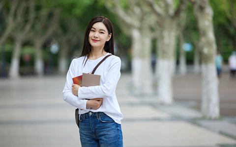 清华大学建筑与土木工程在职研究生考试科目包括哪些？