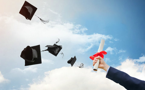 昆明理工大学非全日制研究生学费一年多少钱?