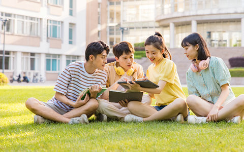 中南大学在职研究生学费多少钱？