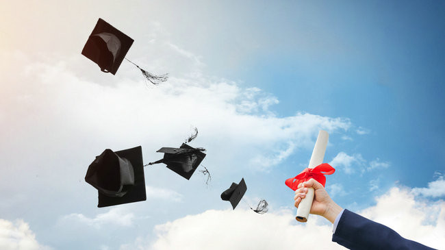 北京邮电大学在职研究生学费多少钱？