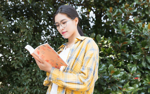 内蒙古农业大学在职研究生的学费是多少钱？