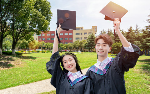 云南民族大学在职研究生学费多少钱？
