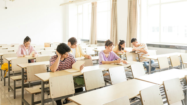 中国社会科学院研究生院高级课程班学费