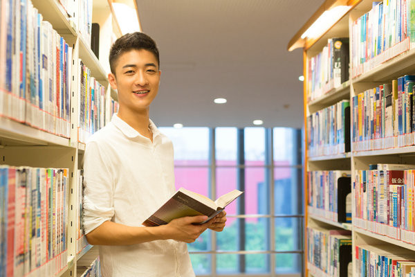 南方医科大学在职研究生学费一年多少