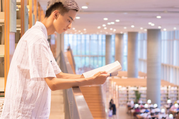 北京服装学院在职研究生学费多少钱