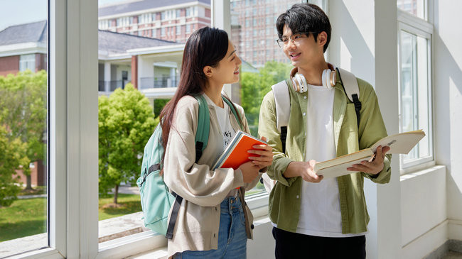 西北政法大学在职研究生好考吗？