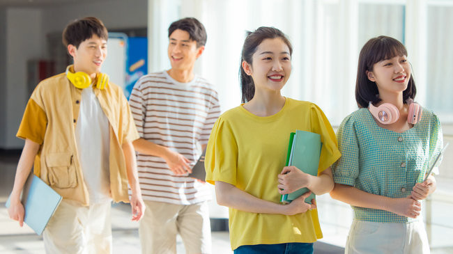 上海国家会计学院在职研究生好考吗？
