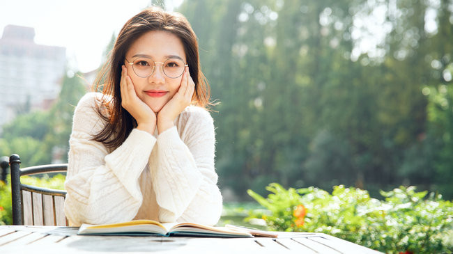 扬州大学在职研究生好考吗？