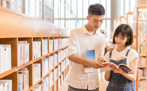 2025年艺术学在职研究生招生院校及学费一览