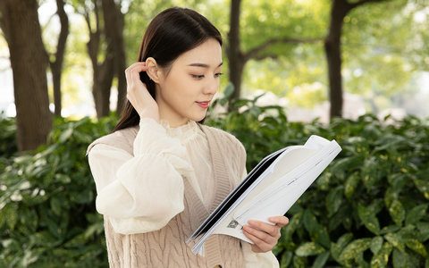 2025年广播电视艺术学在职研究生招生院校及学费一览
