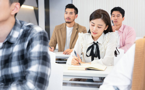 中国石油大学(北京)非全日制研究生2025年招生学院有哪些？