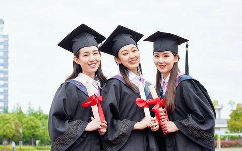 大连理工大学工商管理(MBA)在职研究生学费一年多少钱?