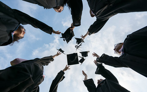 北京航空航天大学法律在职研究生学费一年多少钱?