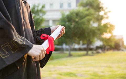 中国人民大学心理学在职研究生学费一年多少钱?