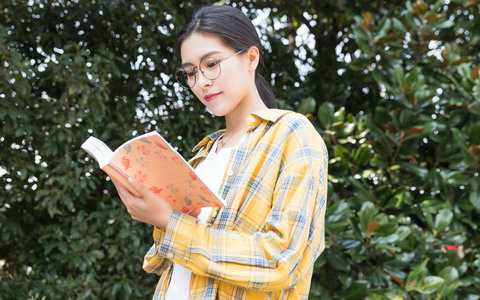 北京航空航天大学计算机科学与技术在职研究生学费一年多少钱？