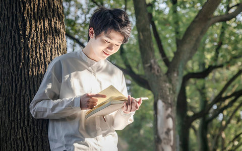 同济大学教育学在职研究生学费一年多少钱?
