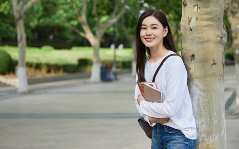 中国农业大学工商管理(MBA)在职研究生学费一年多少钱？