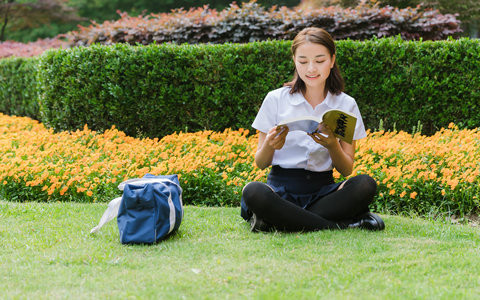 南开大学公共管理(MPA)在职研究生学费一年多少钱？