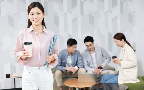 中国人民大学技术经济及管理在职课程培训班学费一年多少钱？