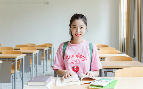 北京师范大学公共管理(MPA)在职研究生学费一年多少钱？