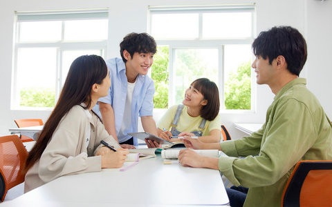 浙江大学心理学在职研究生学费一年多少钱?